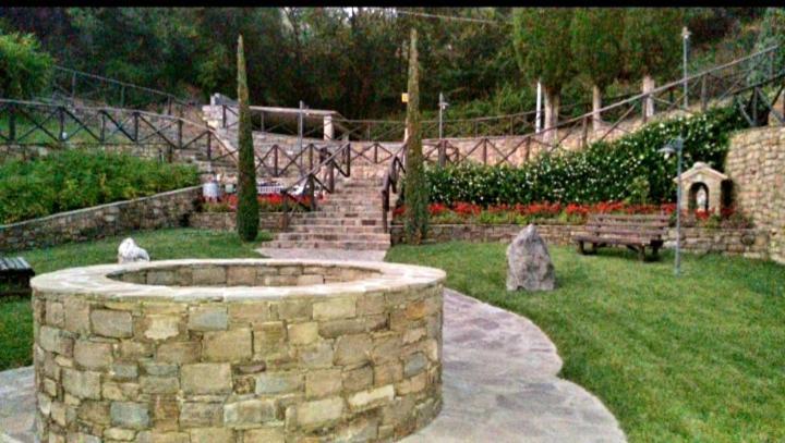 Tenuta il Giardino di Eros Albanella Esterno foto